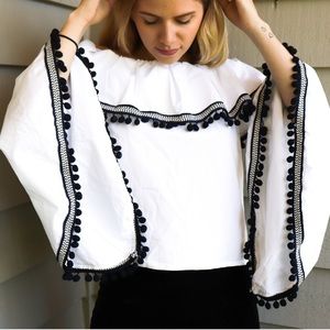 WIDE SLEEVES WHITE SHIRT